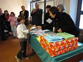 05 Consegna i premi l'ins. Maria Donati